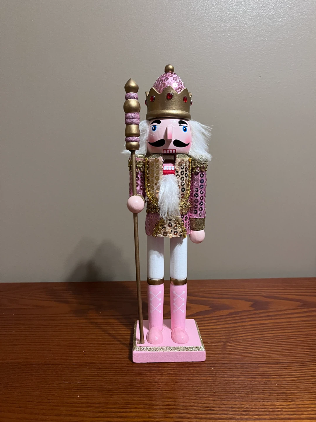 PINK/GOLD SEQUENCE WOODEN NUTCRACKER - photo 2