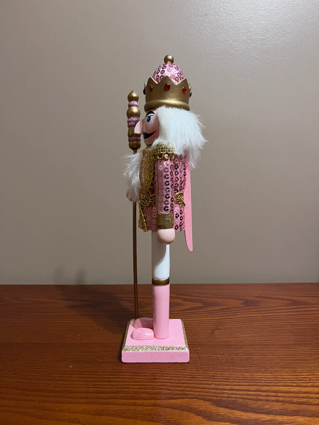 PINK/GOLD SEQUENCE WOODEN NUTCRACKER - photo 5