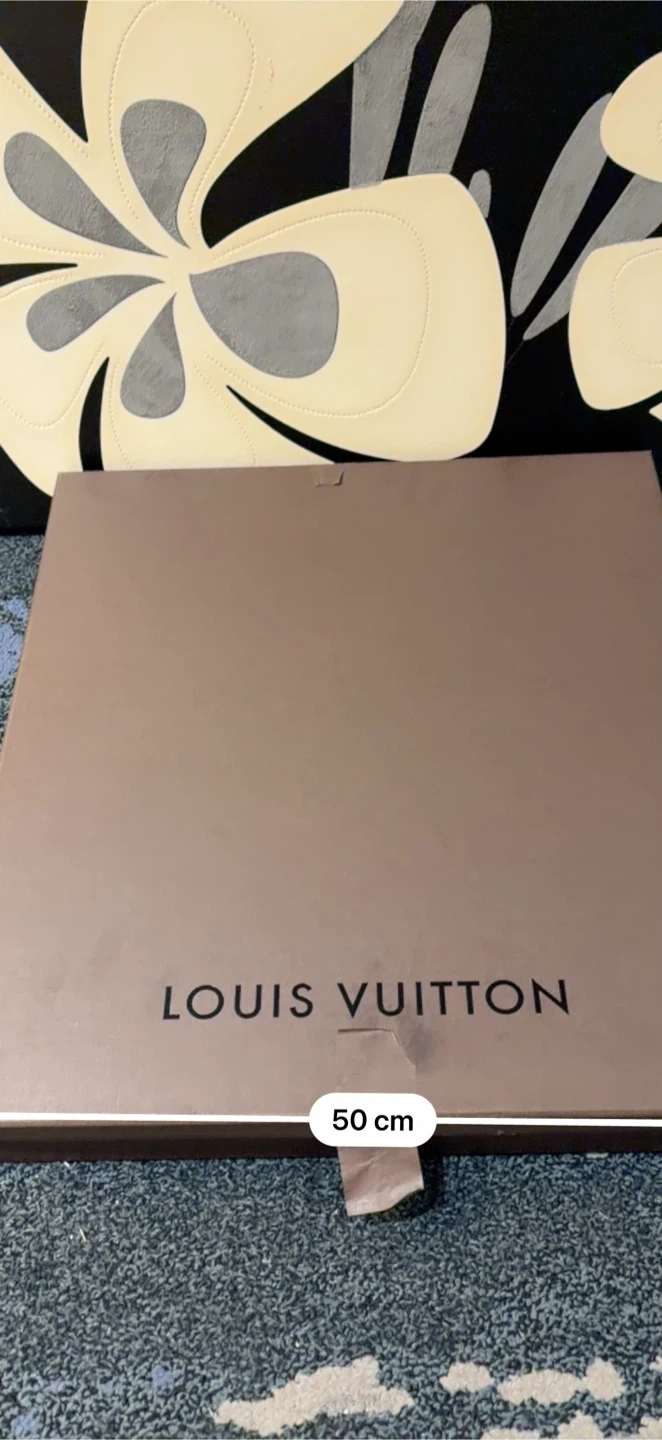 Authentic Louis Vuitton Box - photo 2