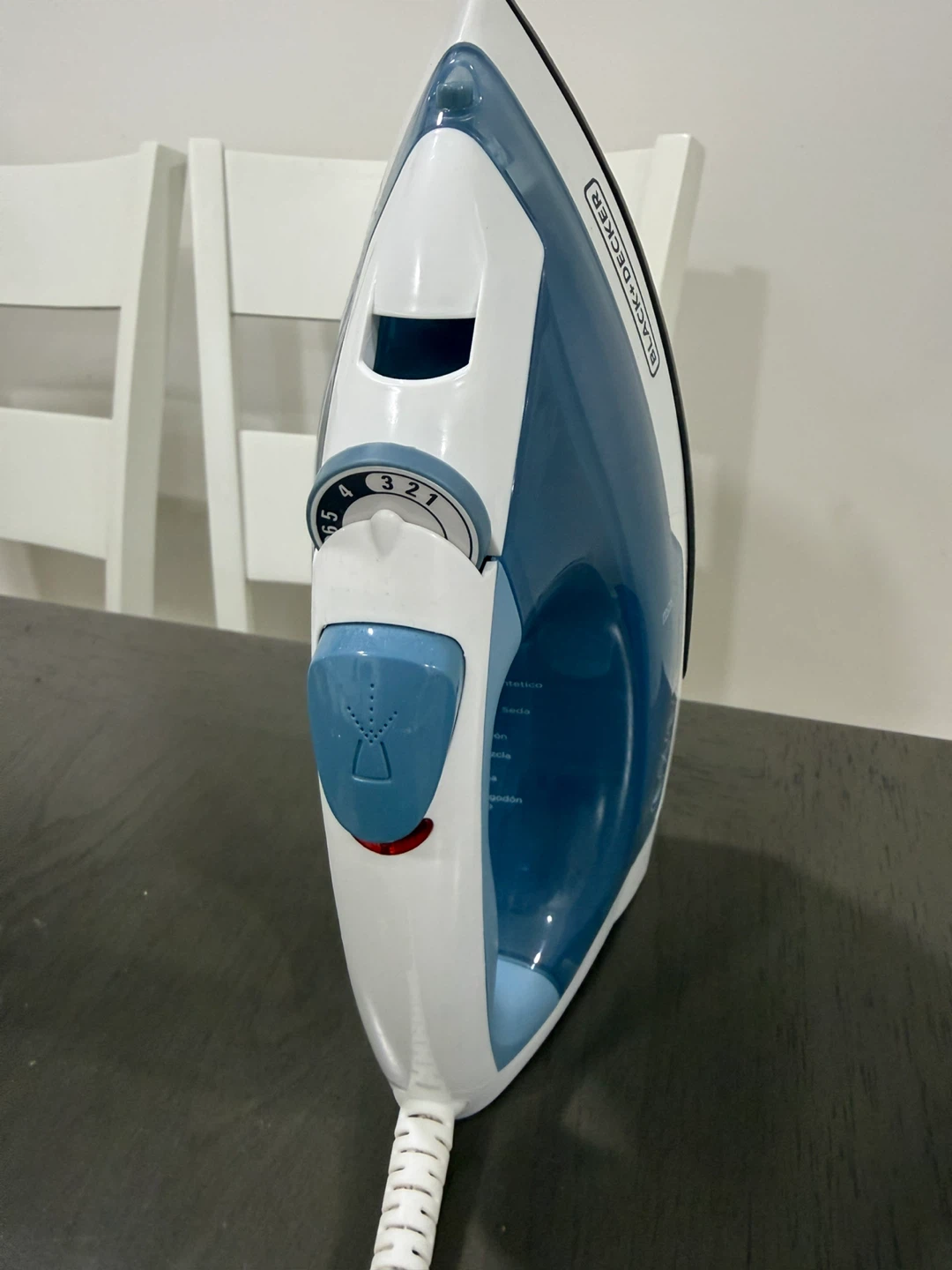 Black + Decker Steam Iron - photo 4