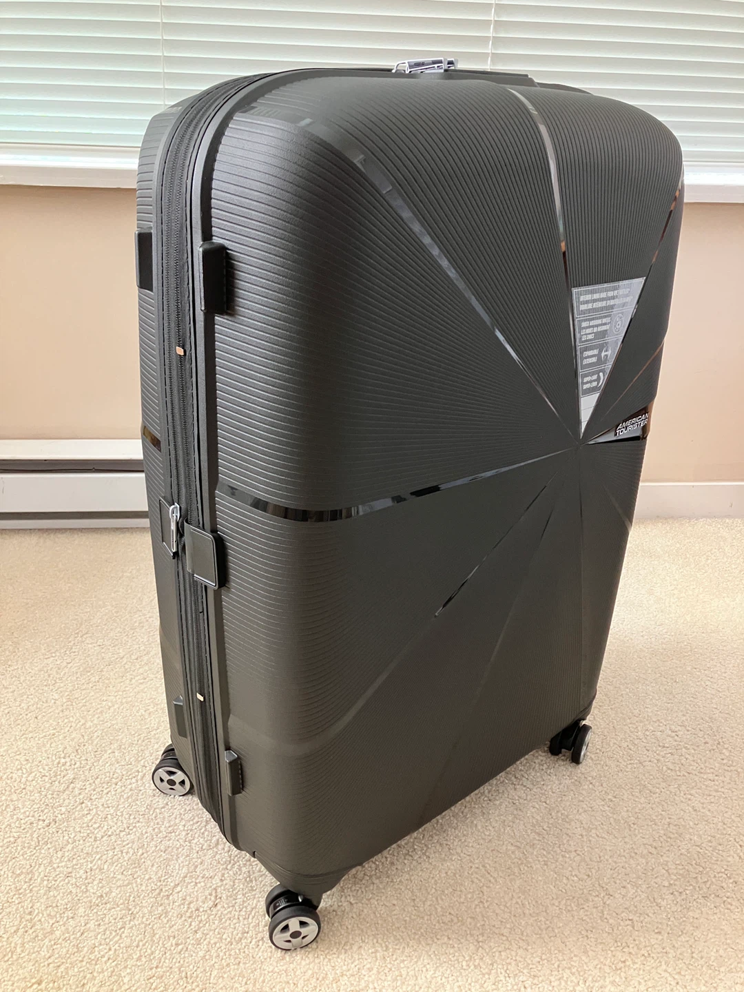 American Tourister Black Spinner Suitcase