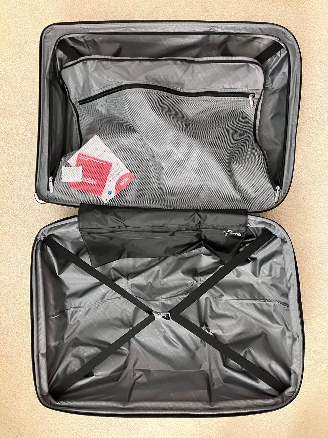 American Tourister Black Spinner Suitcase - photo 5