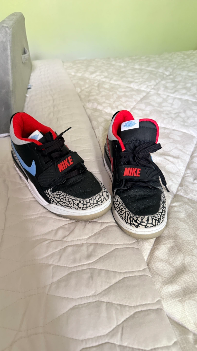 Nike Jordan Legacy 312 Low "Chicago Flag" Sneakers