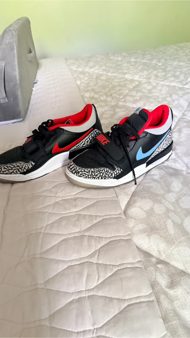 Nike Jordan Legacy 312 Low "Chicago Flag" Sneakers - photo 2