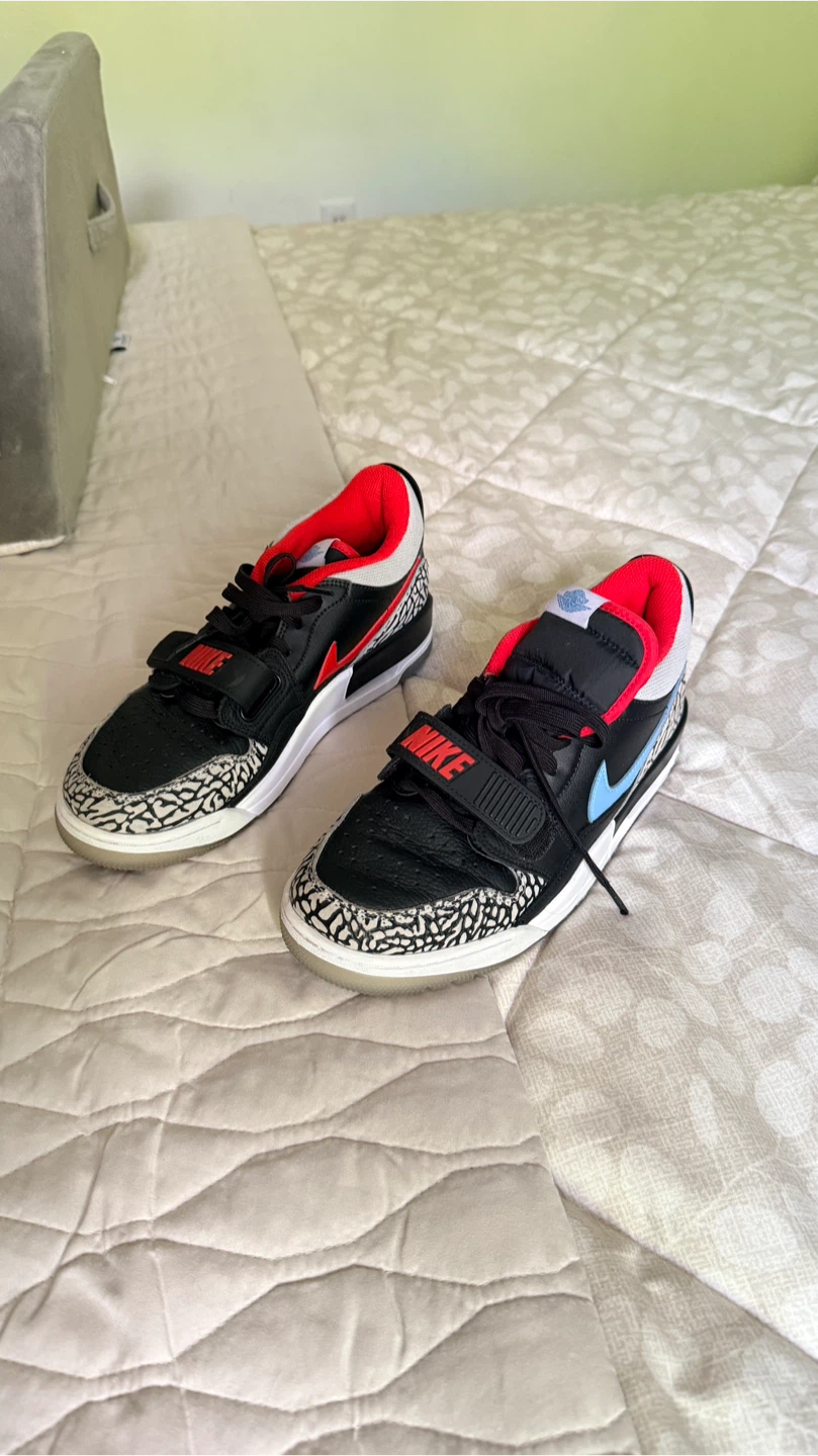 Nike Jordan Legacy 312 Low "Chicago Flag" Sneakers - photo 3