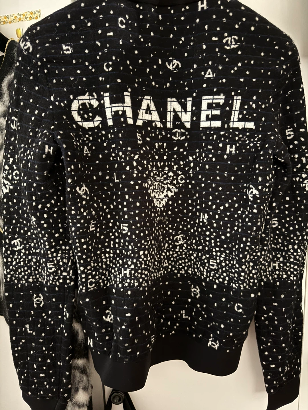 Chanel Black and White Quarter-Zip Sweater - photo 2