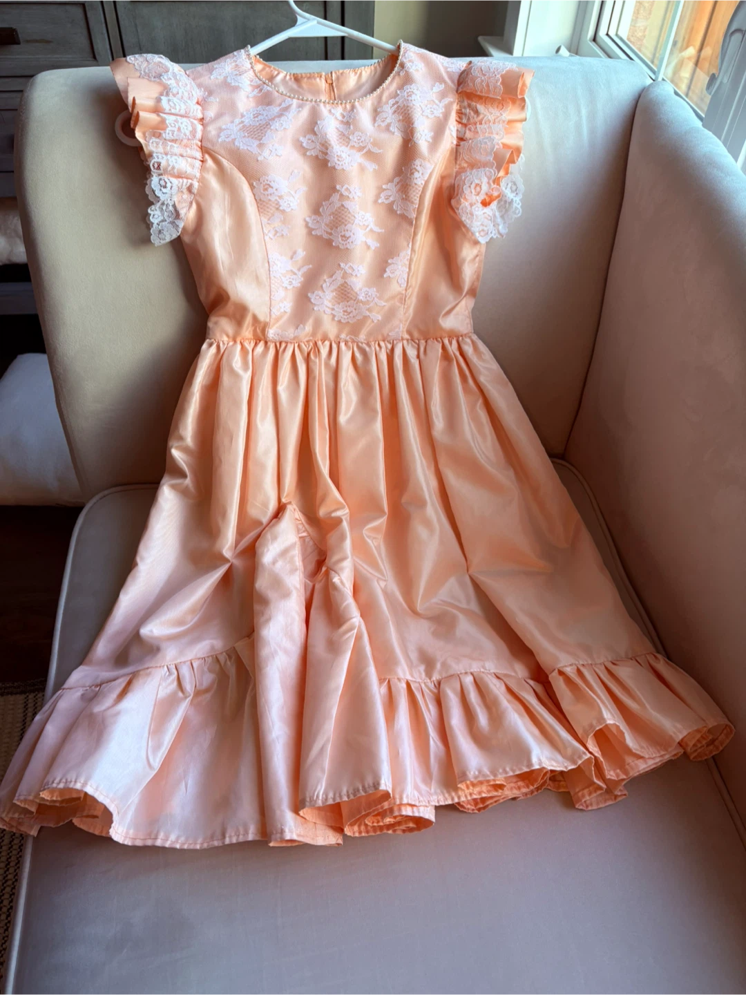 Girls size 6-7 Peach Lace Detail Party Dress - photo 2