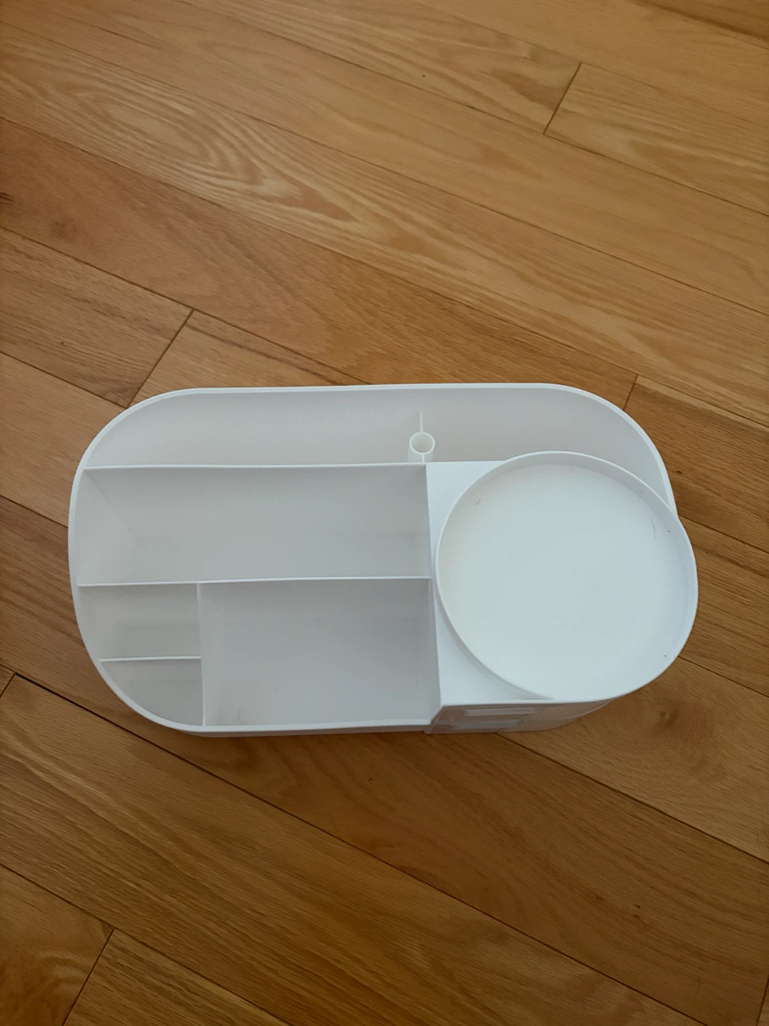 White desk/bathroom organizer with drawers