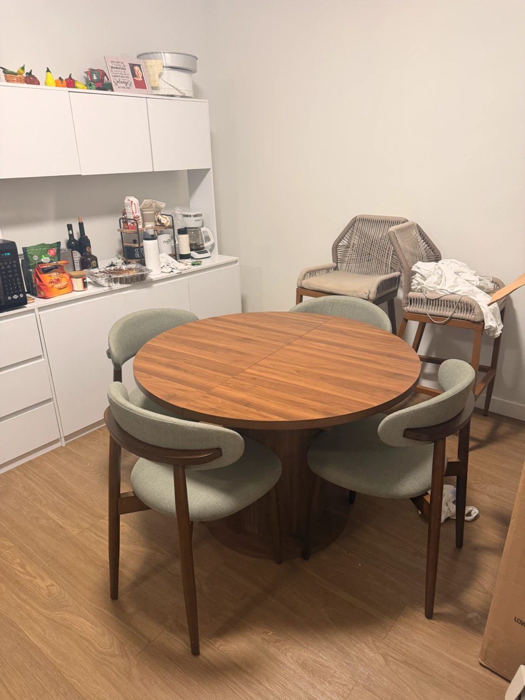 Round Dining Table and Four Chairs - photo 4