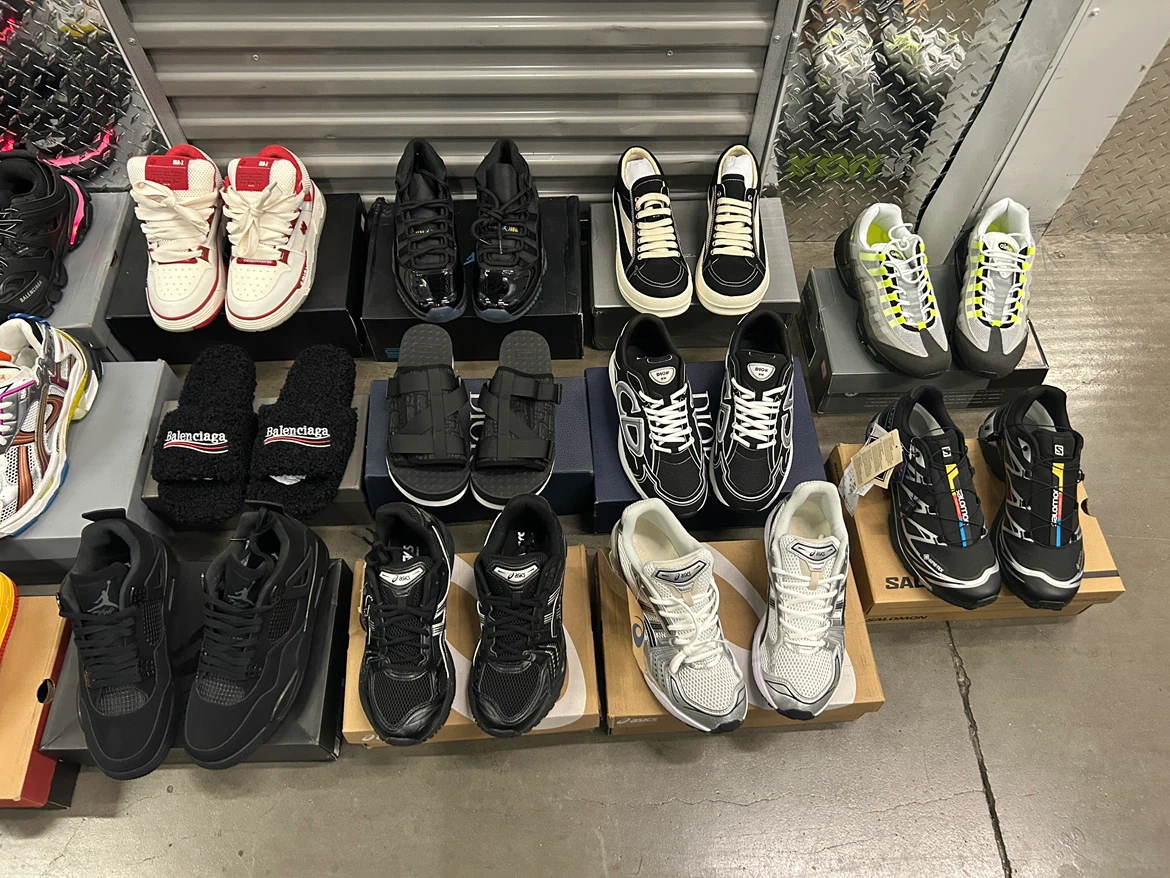👟 WHOLE SNEAKER COLLECTION FOR SALE — PRICES NEGOTIABLE - photo 2