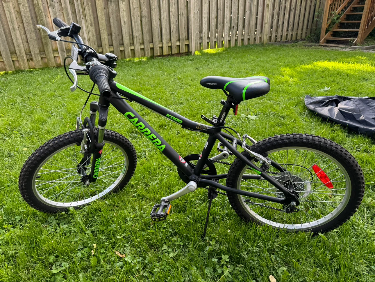 Carrera K200 Youth Mountain Bike 20IN. / 7 SPEED