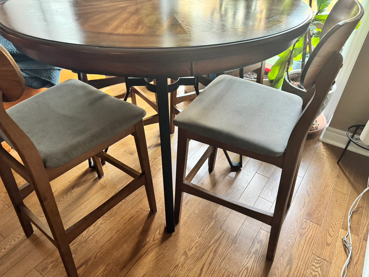 Round Wooden Dining Table and 4 Chairs - photo 3