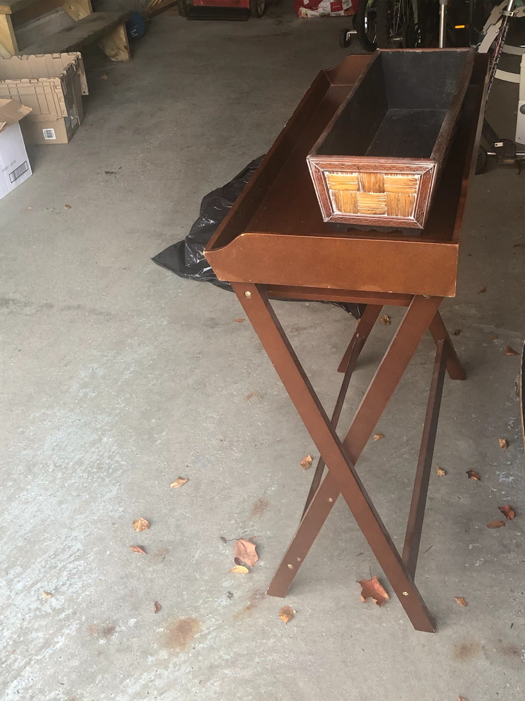 Collapsible Dark Brown Wood Serving Tray Table - photo 3