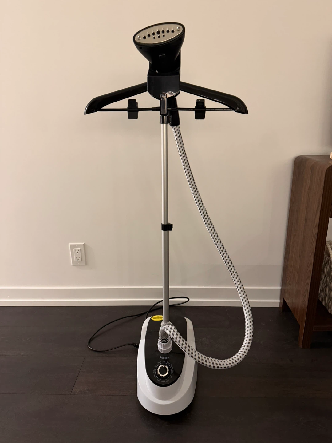 Reemix Standing Garment Steamer