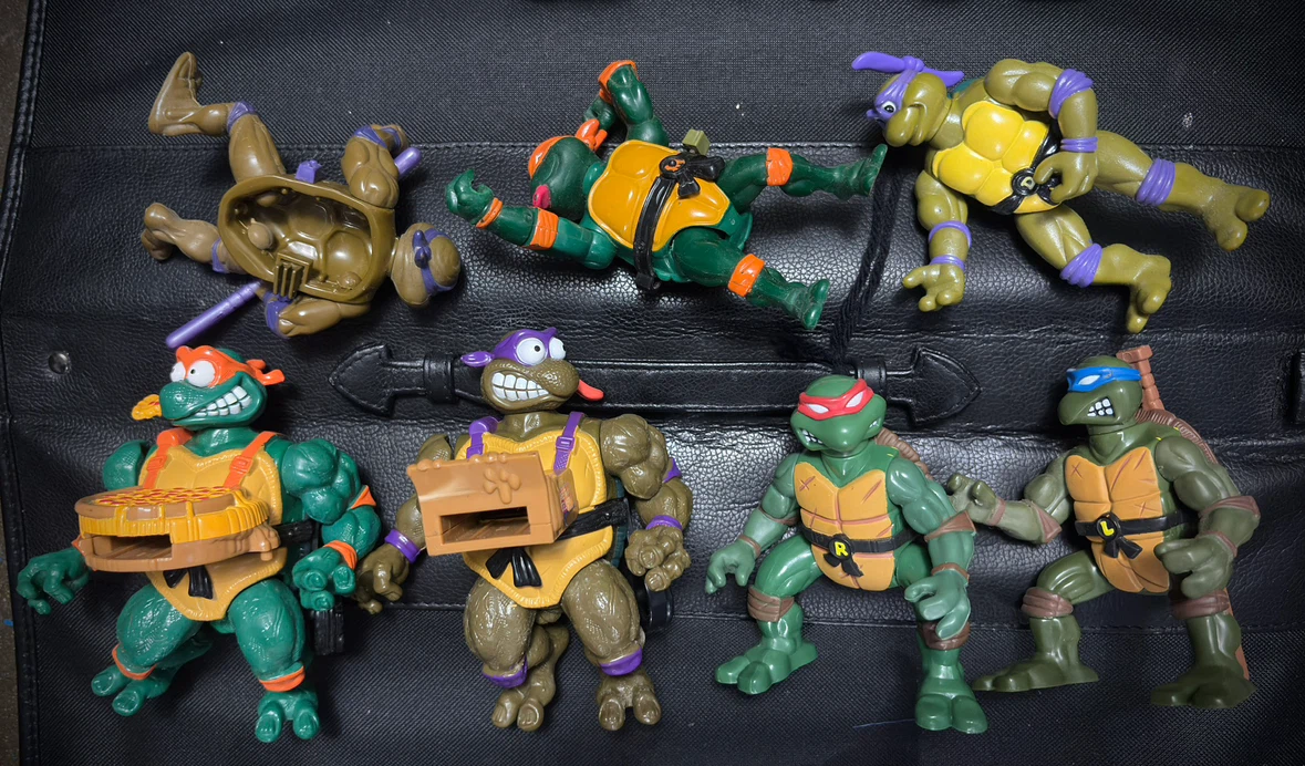 Vintage TMNT Lot - 19 Figures, Vehicles, Accessories, Trays - photo 5