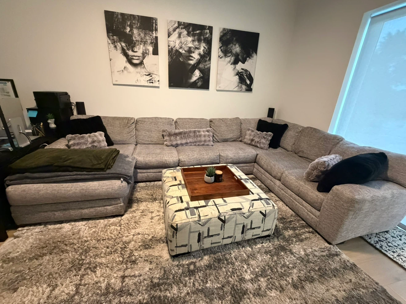 L shaped sectional with chaise - photo 2