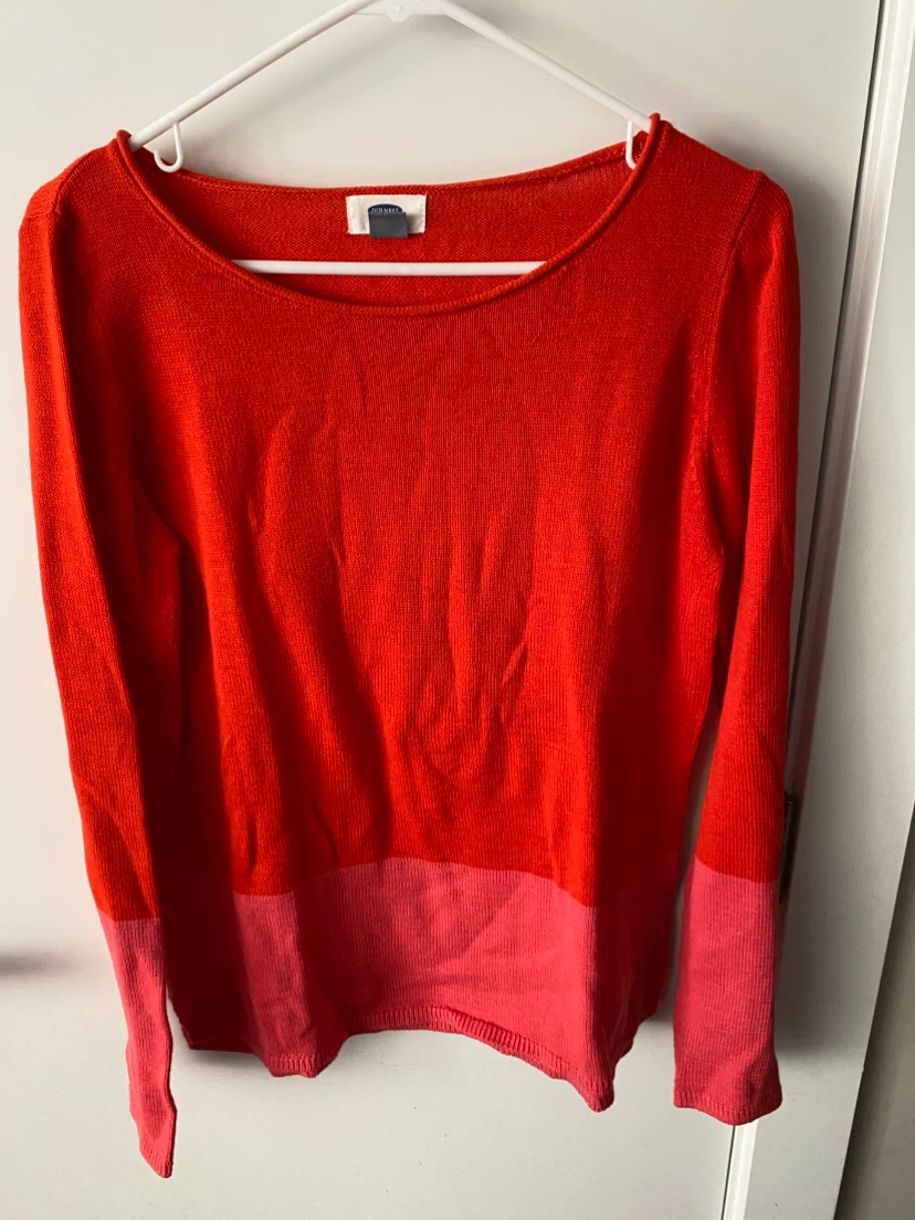 Old Navy Colour-Blocked Sweater