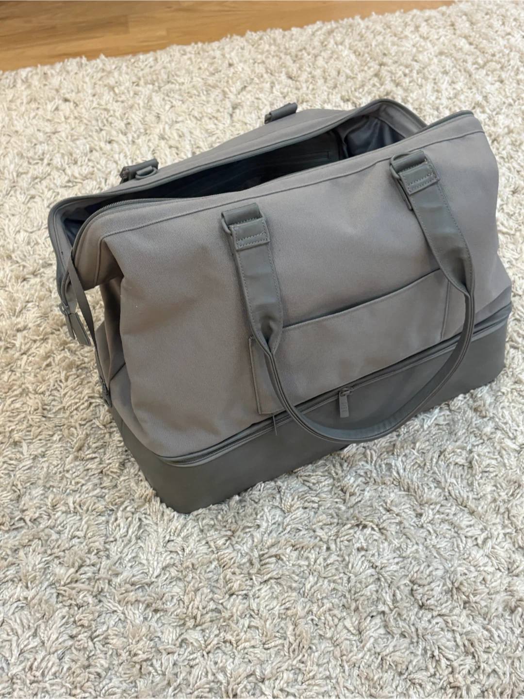 BEIS Weekender Bags - photo 3