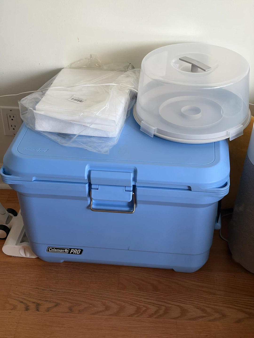 Coleman PRO Cooler 45 QT