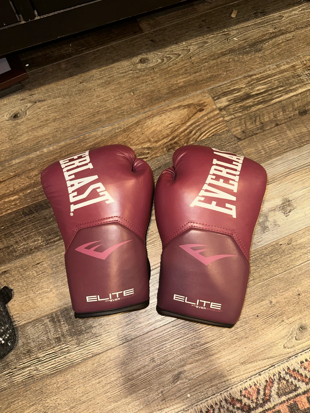 Everlast Elite 2 Boxing Gloves - 10 oz - photo 2