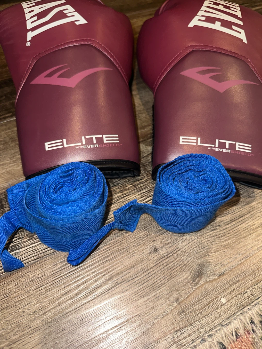 Everlast Elite 2 Boxing Gloves - 10 oz - photo 3