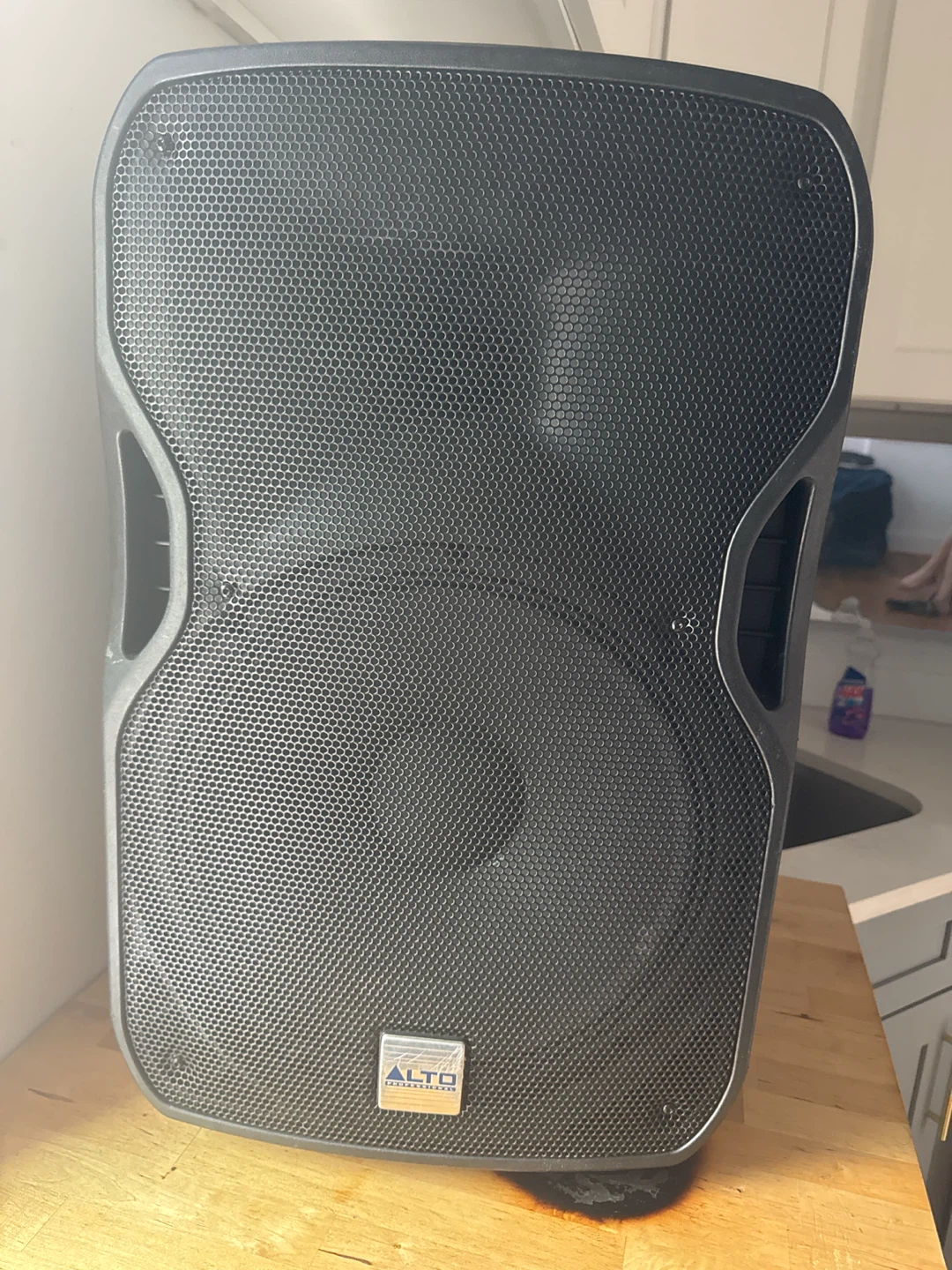 Alto Professional TS115A Truesonic Powered Speaker