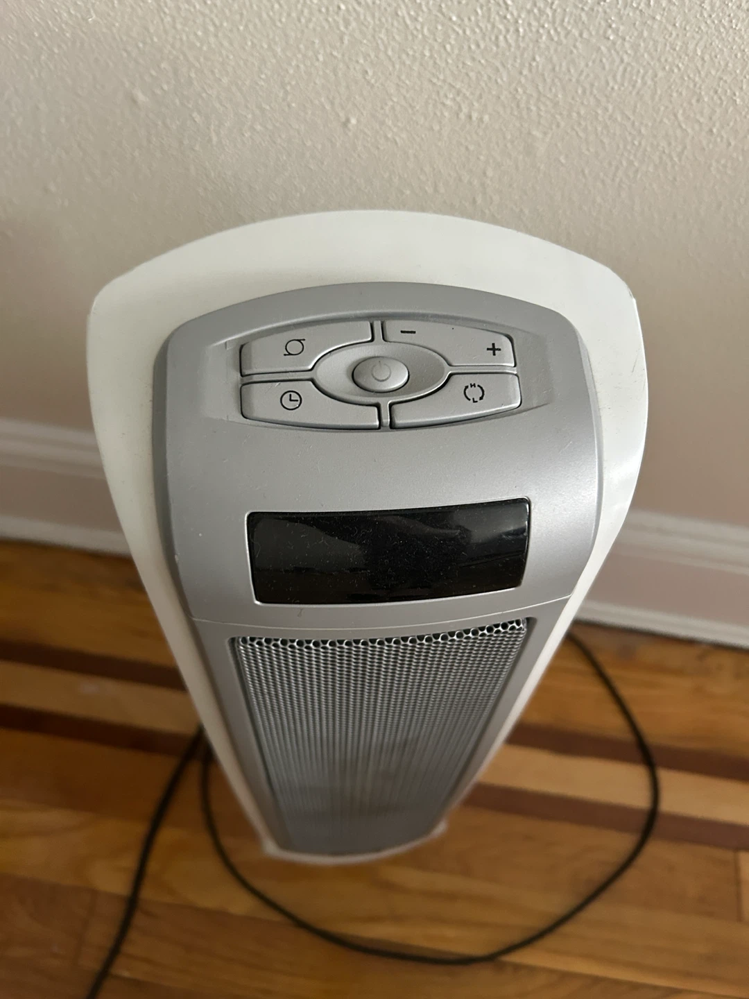 Lasko Ceramic Tower Heater - photo 2