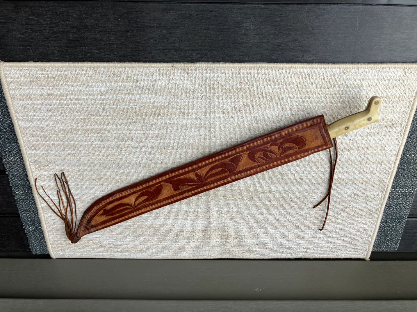 Ingolma S.A. Gavilan No. 27 Machete with Leather Sheath
