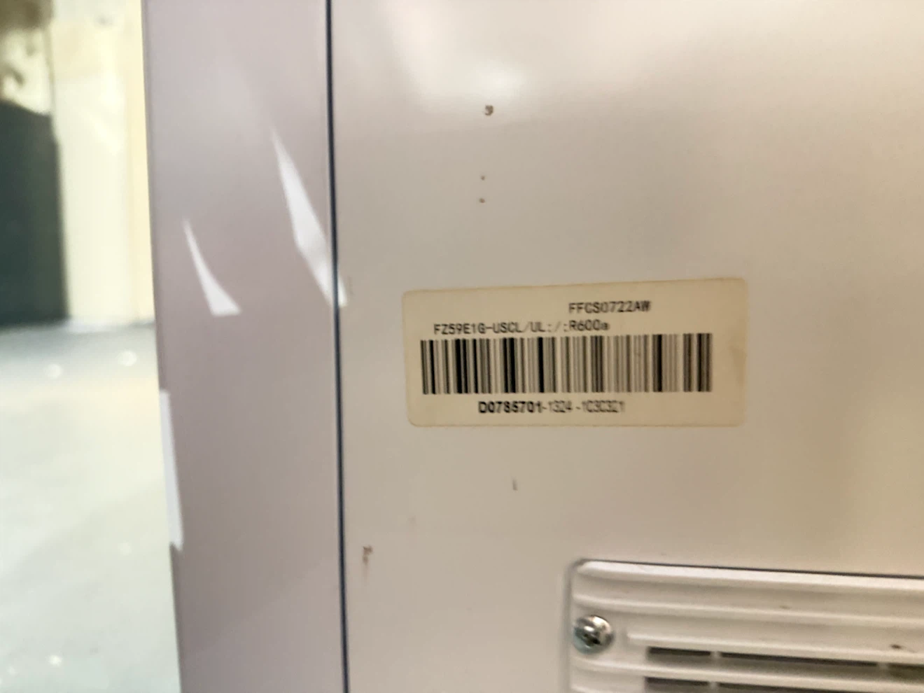 Frigidaire Chest Freezer White - photo 5