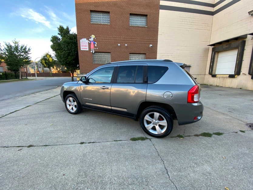 2011 JEEP COMPASS $4500 - photo 3
