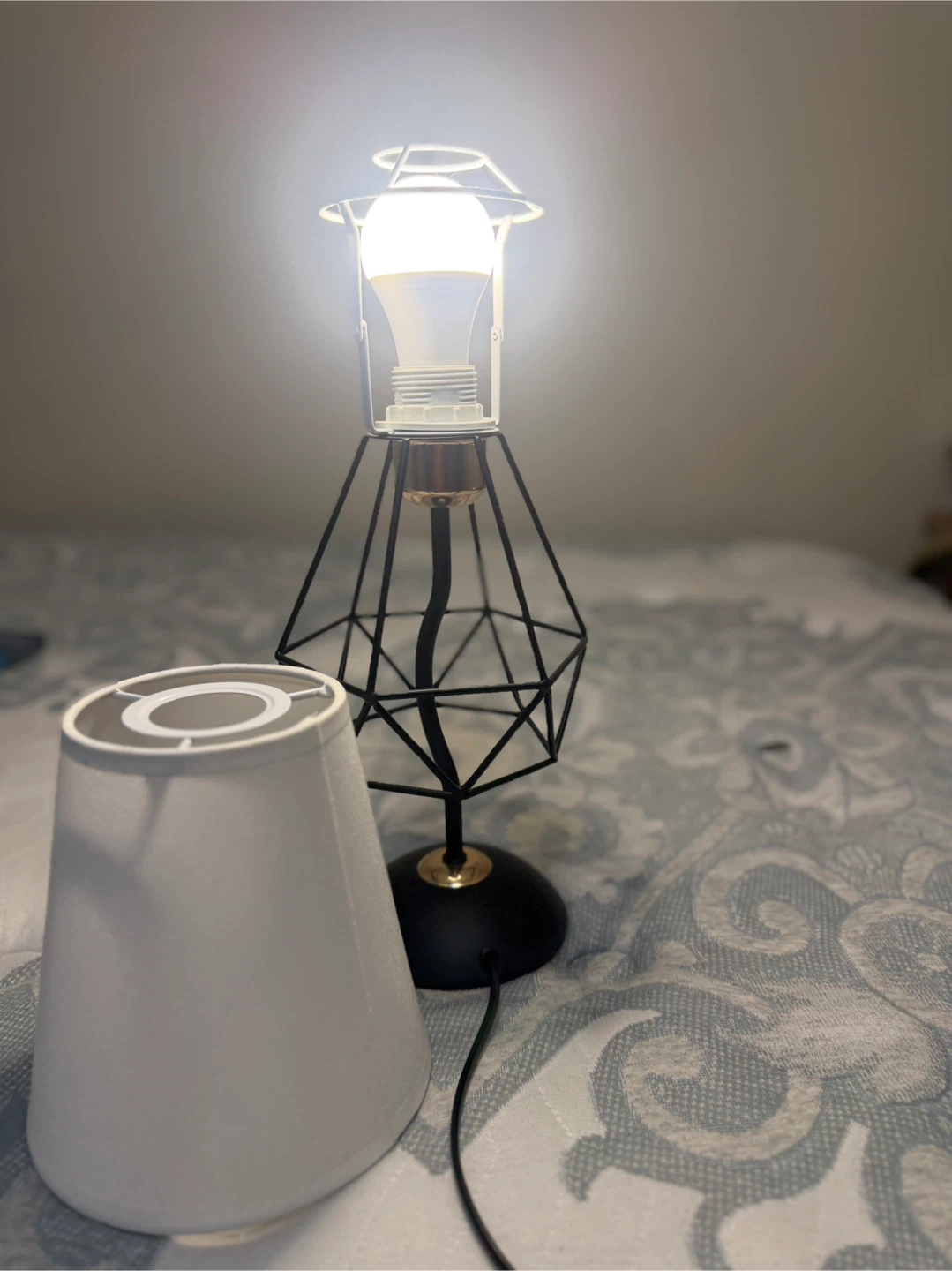 Black Geometric Wire Table Lamp with Shade - photo 4