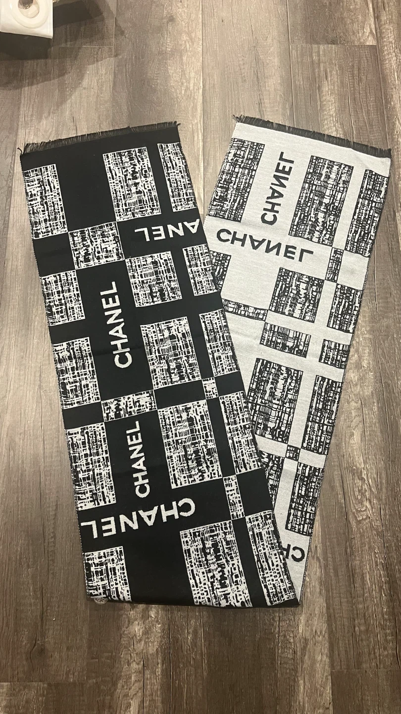 Chanel Black and White Scarf - photo 3