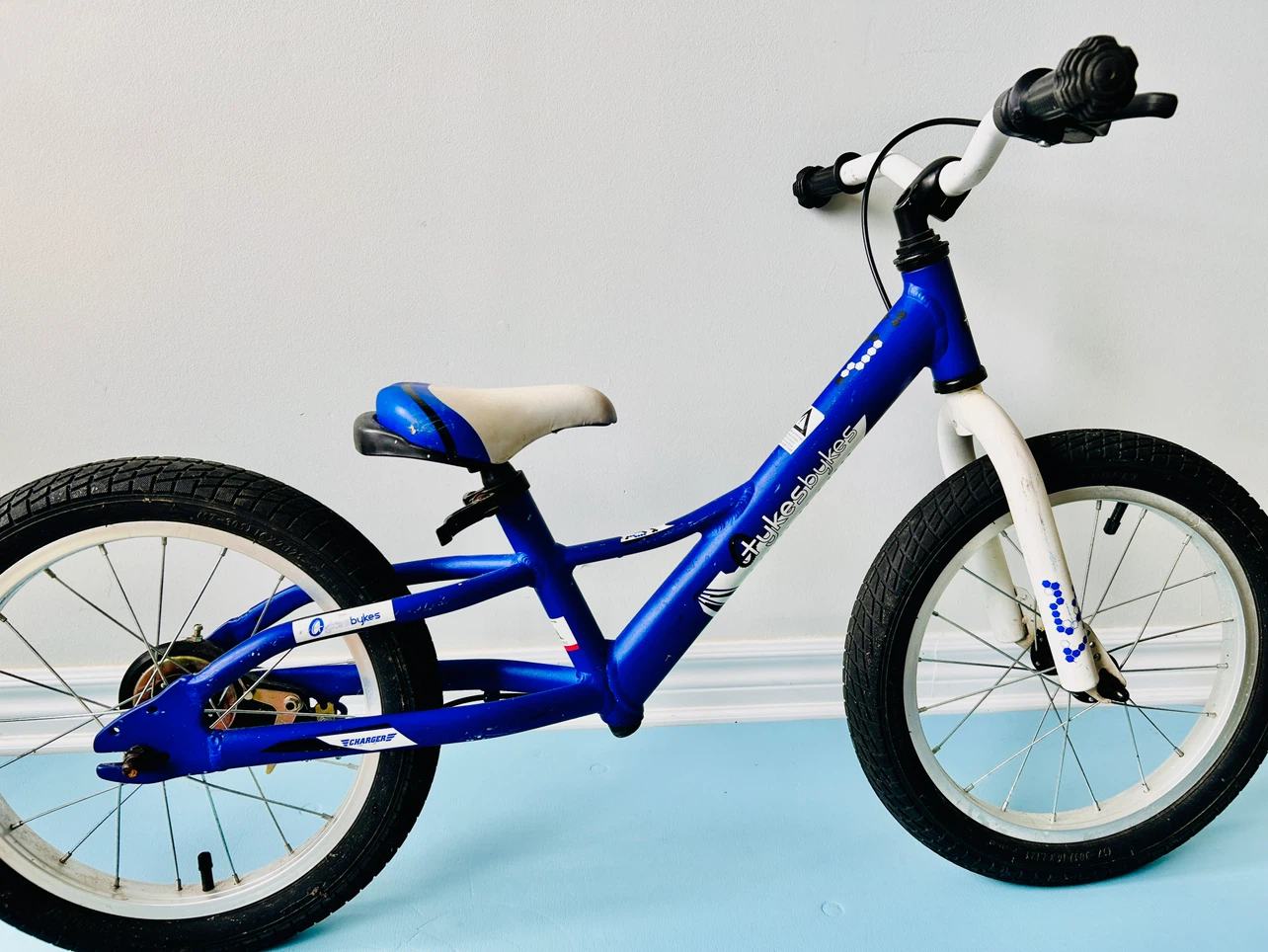 Blue Jukesbikes Balance Bike with Hand Brake & Fun Horn!
