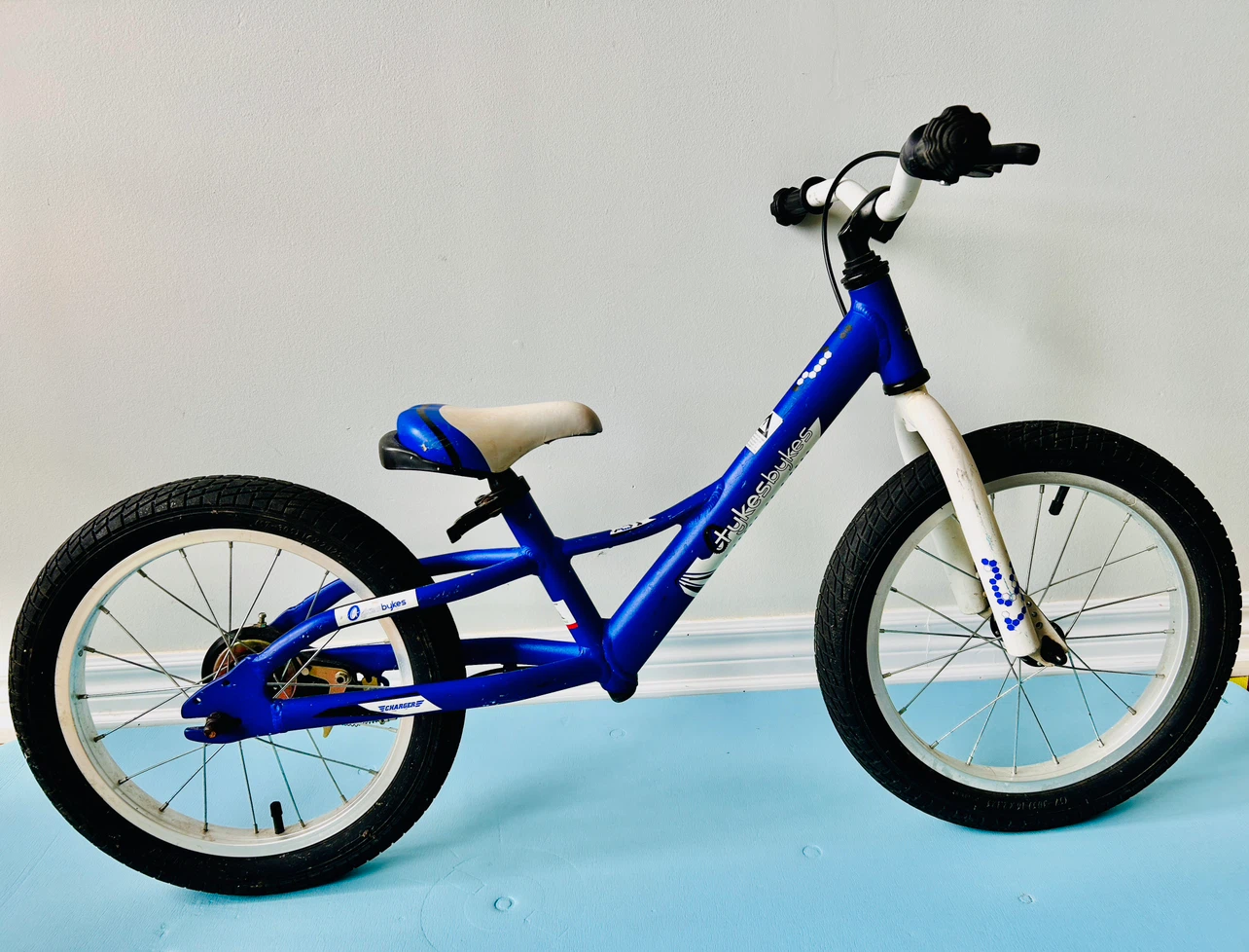 Blue Jukesbikes Balance Bike with Hand Brake & Fun Horn! - photo 3
