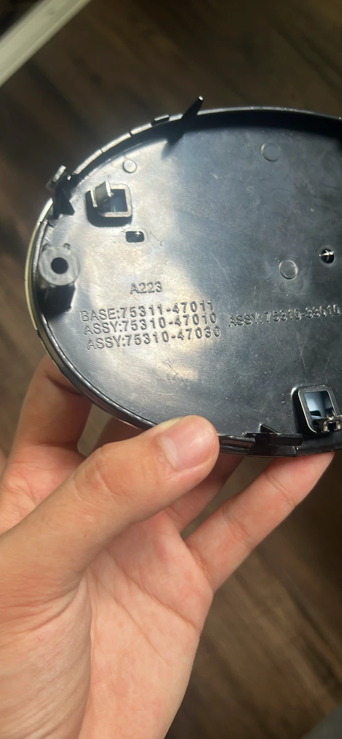 Genuine Toyota Hybrid Emblem - photo 5