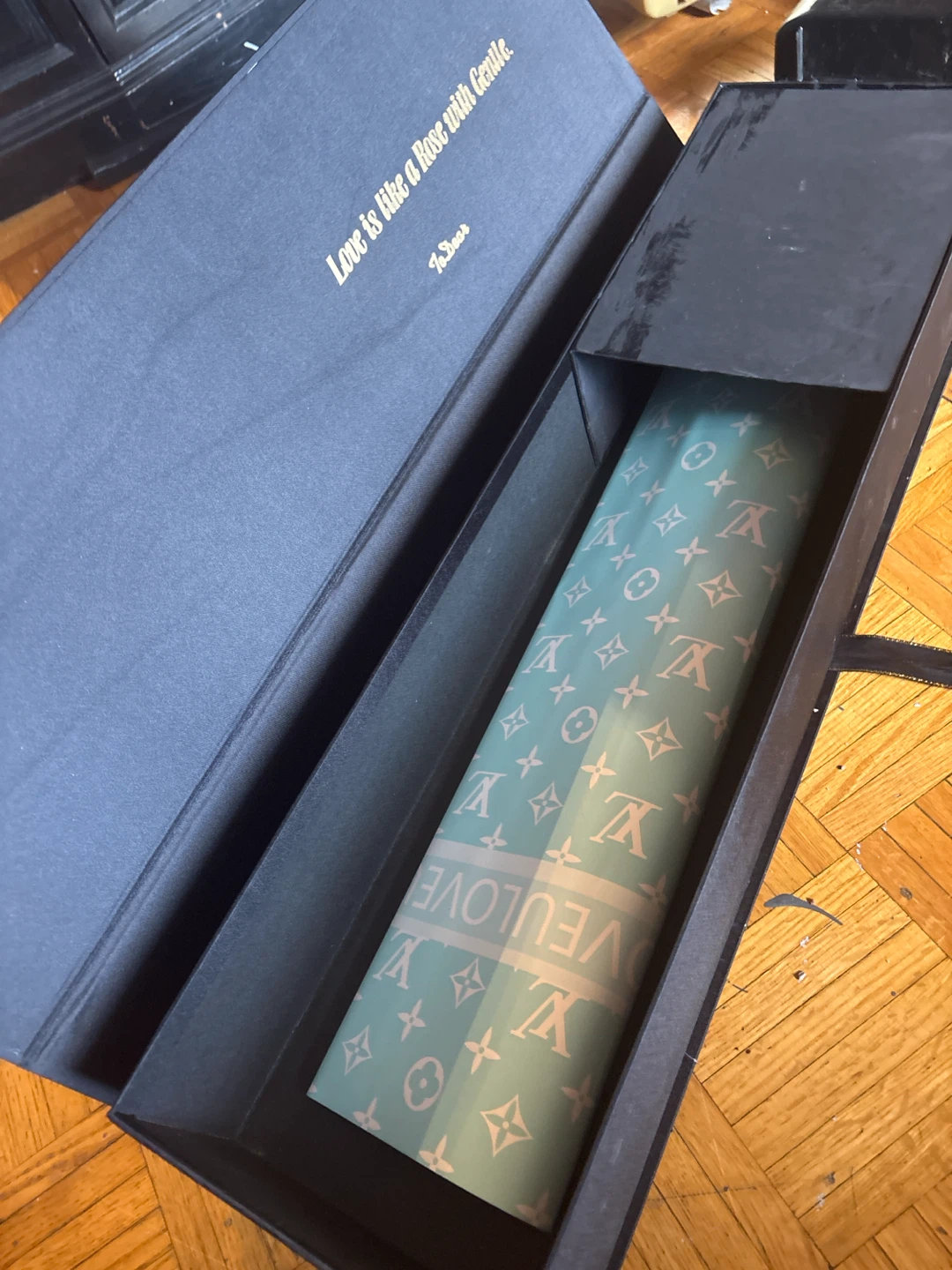 Louis Vuitton branded gift box and wrapping paper - photo 3