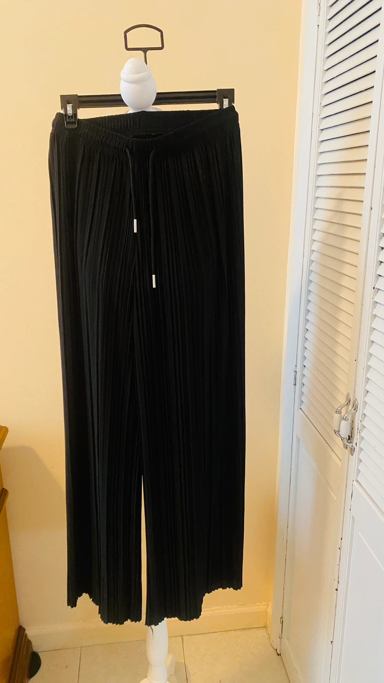 Black pleated pull on wide leg pants - photo 2