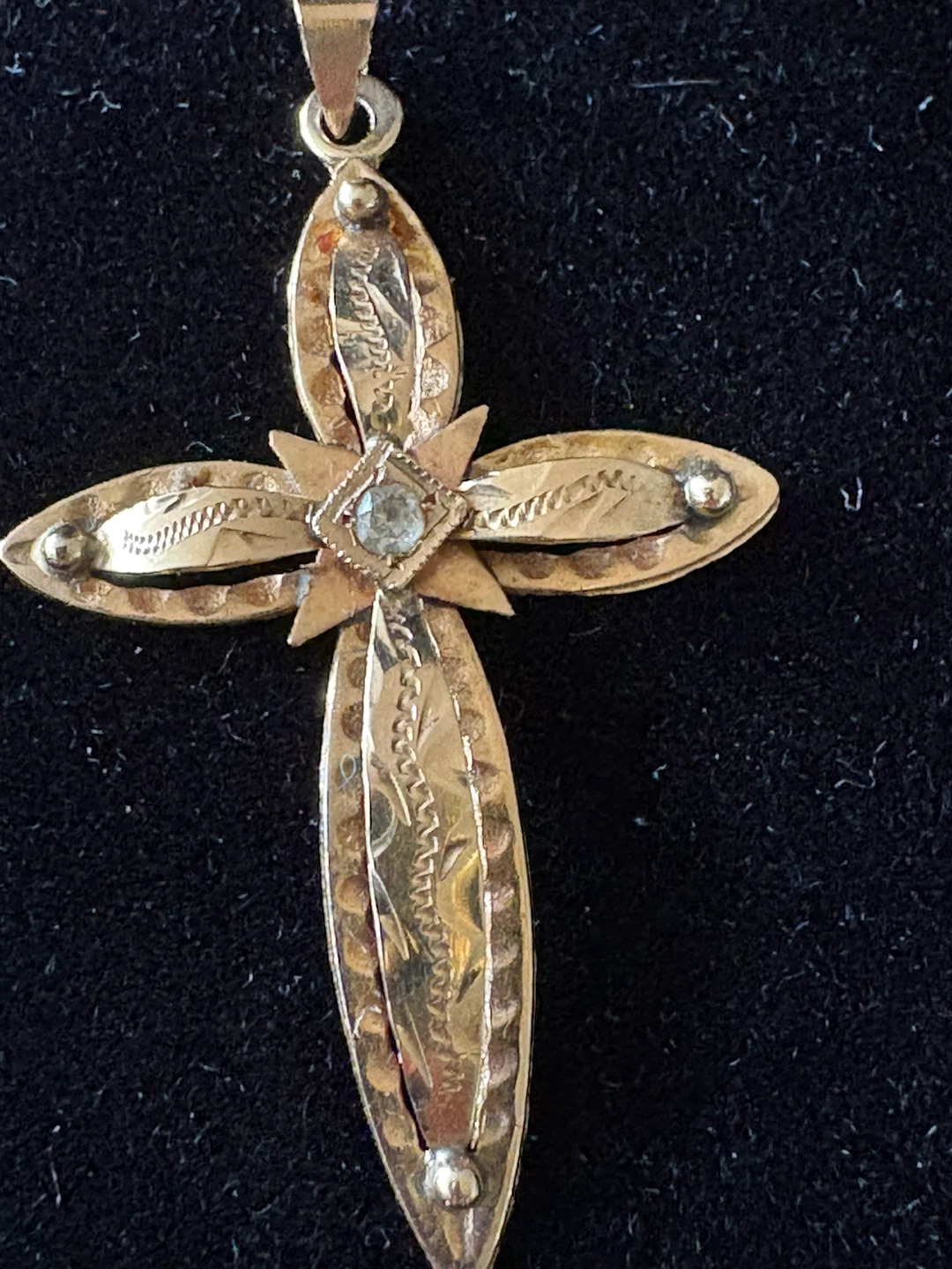 14K solid vintage Italian gold Pendant with diamond Single Stone