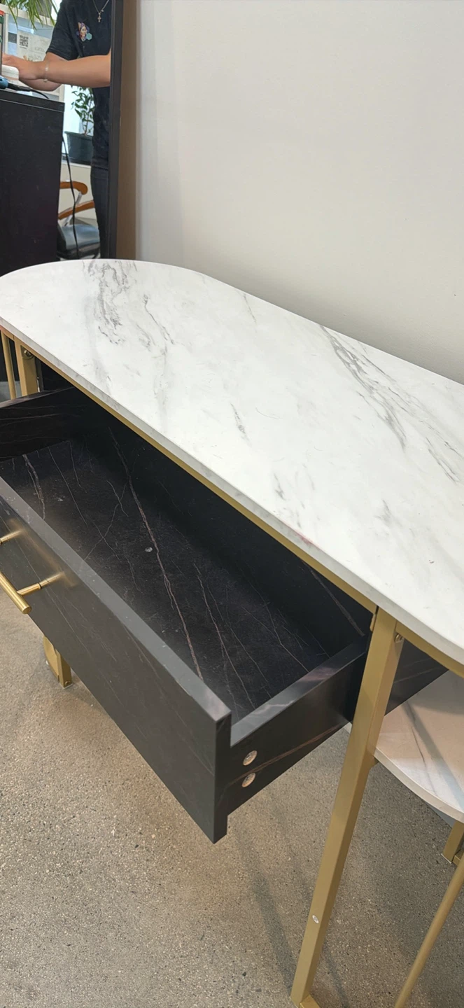 Manicure table - photo 2