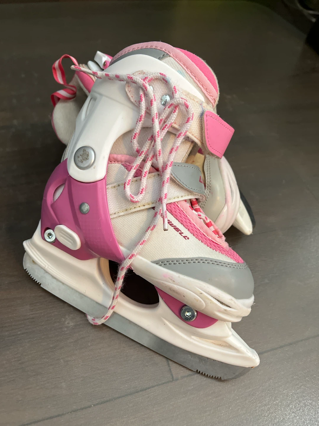 Winnwell youth ice skates size 8-11y - photo 2