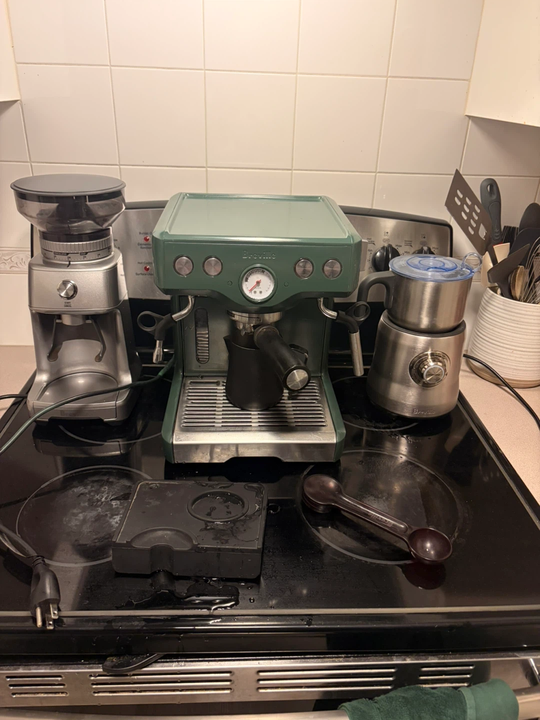 Breville Espresso Set with Grinder and Milk Frother - photo 4