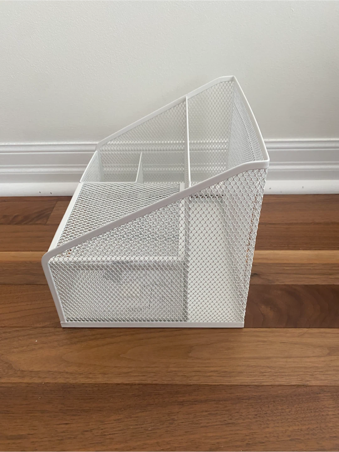 White Metal Desk Organizer - photo 3