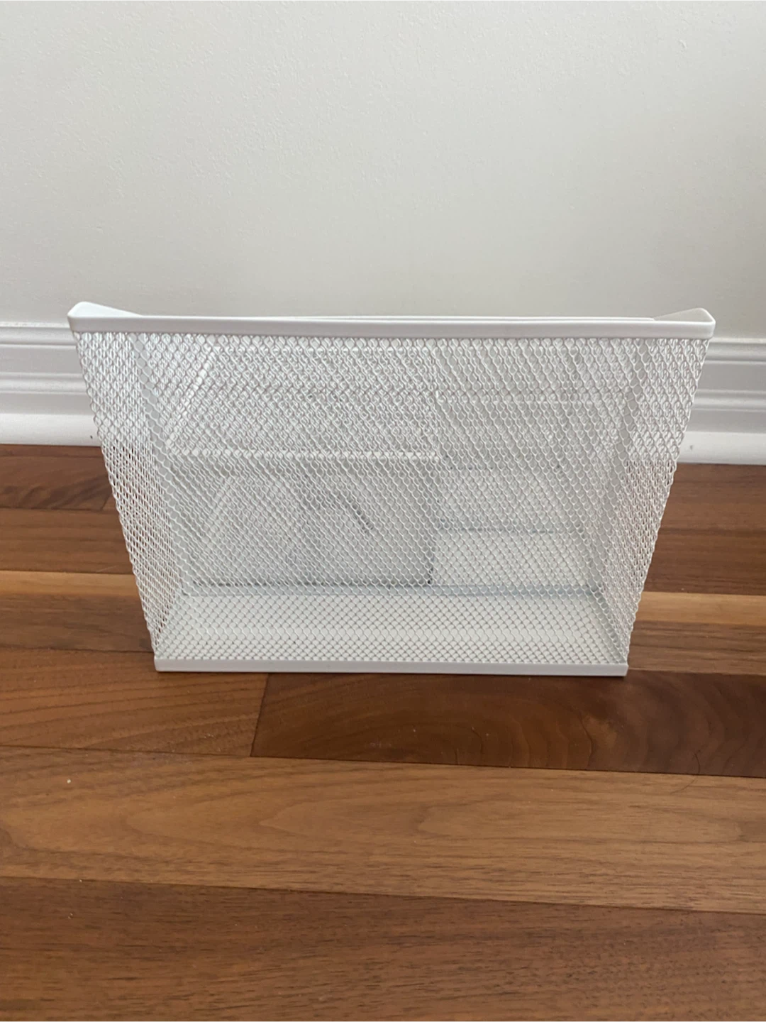 White Metal Desk Organizer - photo 4