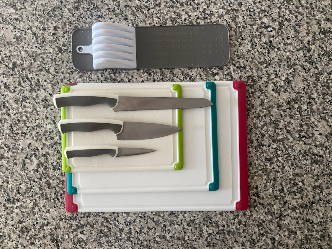 3-Piece Knife Set + 3 Cutting Boards