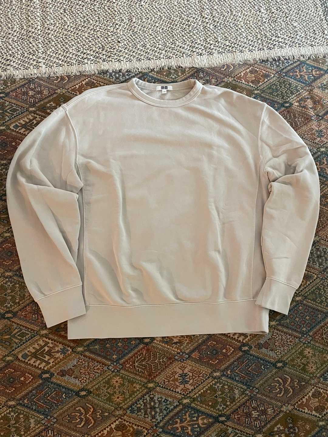 Uniqlo sweatshirt