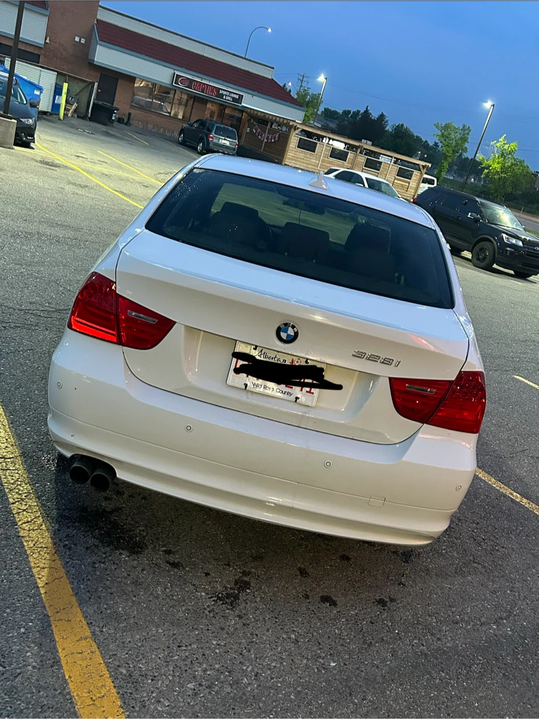 White BMW 328i Sedan - photo 2