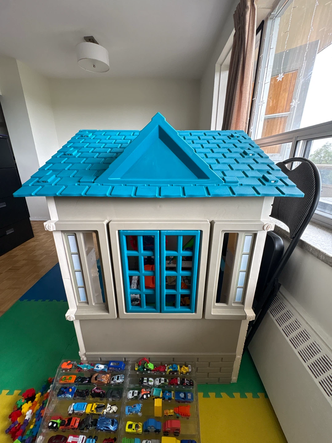 Little Tikes Playhouse - photo 2