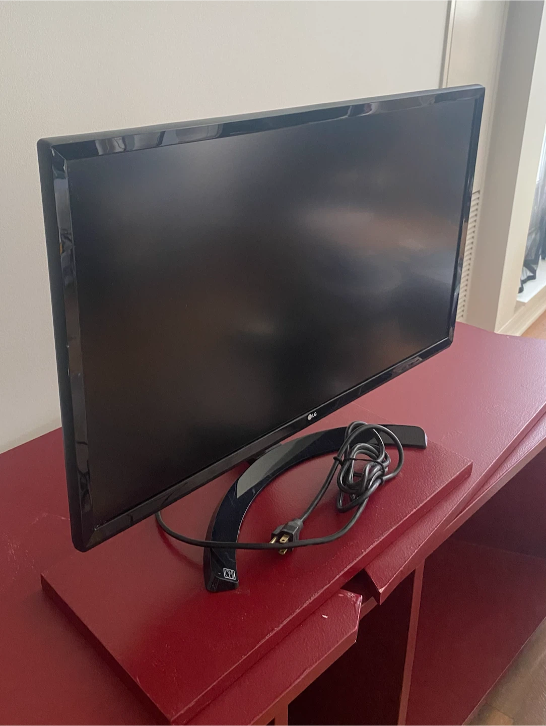 LG 27” 4K Monitor - photo 2