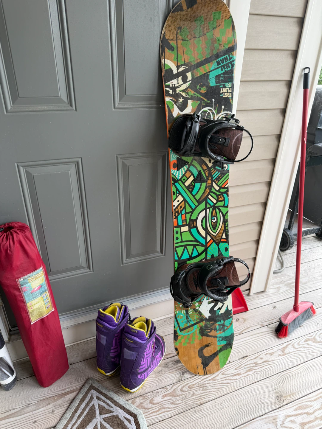 K2 Snowboard with Burton grail boots