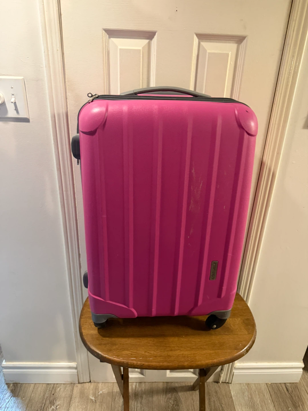 Pink Hard-Shell Rolling Luggage